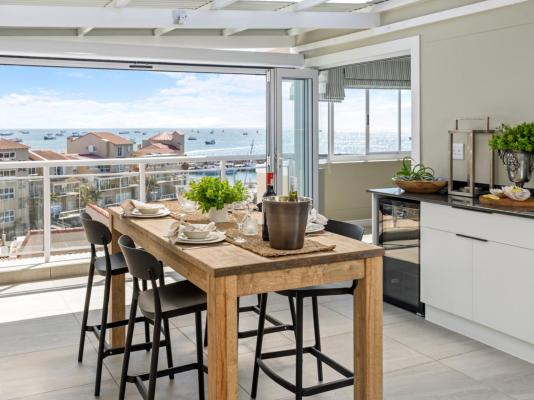 Harbour Club - 244476