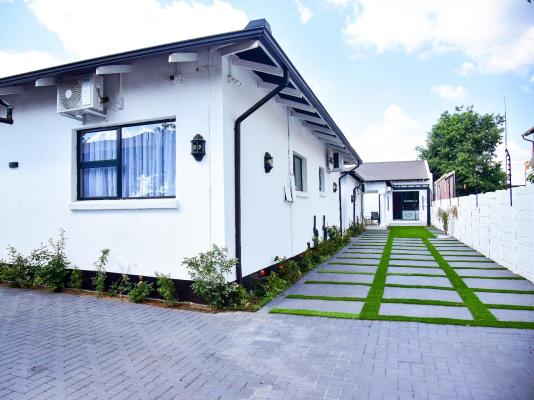 C'est La Vie Guest House - 244666