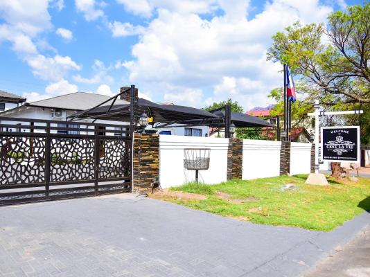 C'est La Vie Guest House - 244670