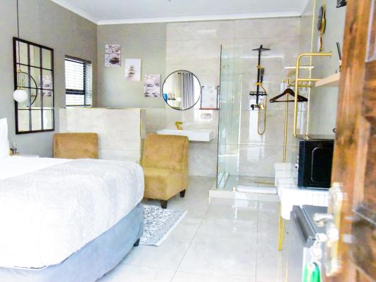 C'est La Vie Guest House - 244673