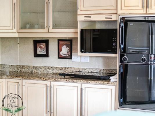 Palms On Byrne - 244786