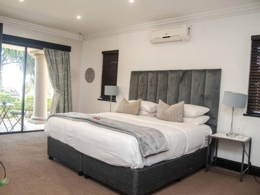 Palms On Byrne - 244793