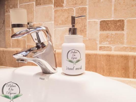 Palms On Byrne - 244801