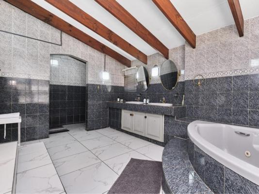 Villa Picasso - 244829