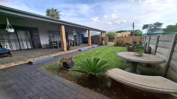 Villa Marais Guest House - 244864