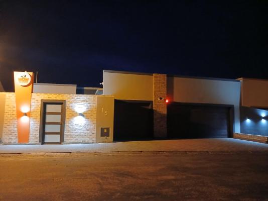 WOW Selfcatering, Tours & Transfers - 244882