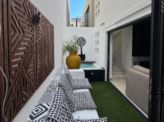 Urban Oasis Sea Point - 245160