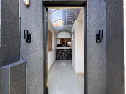 Urban Oasis Sea Point - 245173