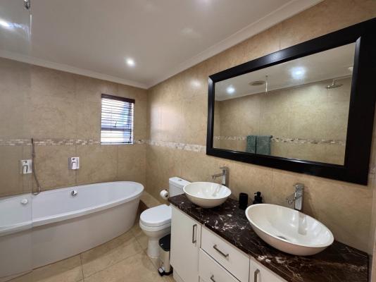 Urban Oasis Sea Point - 245186