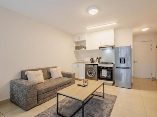 Phola The Millennial uMhlanga - 245524