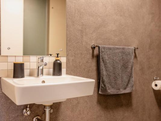 Phola The Millennial uMhlanga - 245537