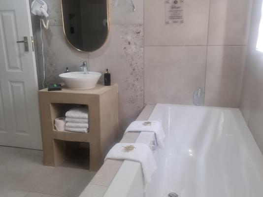 Silvakruin Guest House - 245561