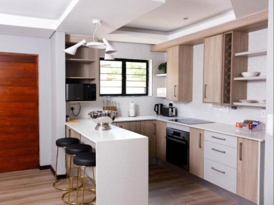 Uptown Apartments - Garden Pavillion - 245893