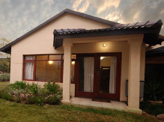 Hoopoe Haven Guest House - 246168