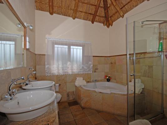 Hoopoe Haven Guest House - 246176
