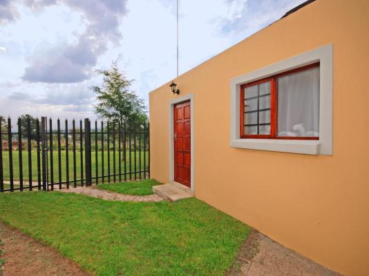 Hoopoe Haven Guest House - 246189