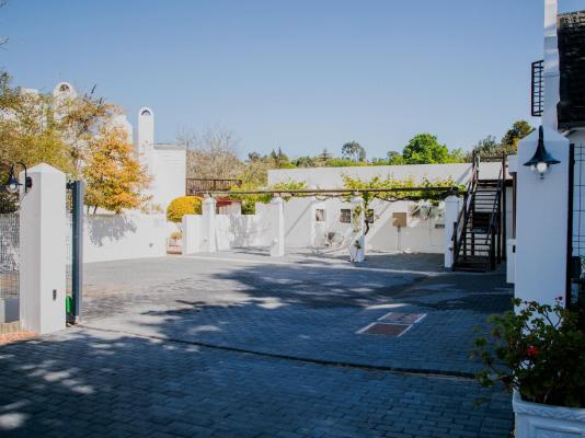 Aan de Oever Guest House - 246425