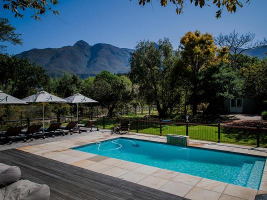 Aan de Oever Guest House - 246441