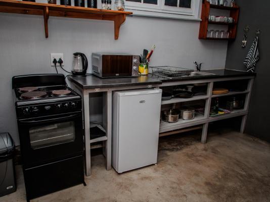 Aan de Oever Guest House - 246446