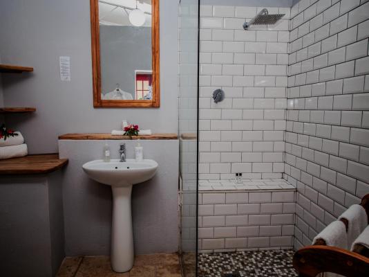 Aan de Oever Guest House - 246449