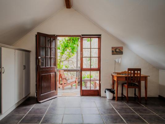 Aan de Oever Guest House - 246452