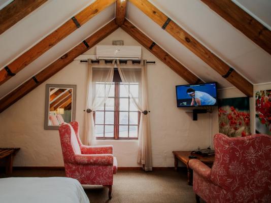 Aan de Oever Guest House - 246454