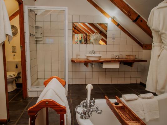 Aan de Oever Guest House - 246455