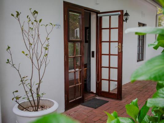 Aan de Oever Guest House - 246463