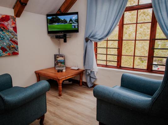 Aan de Oever Guest House - 246465