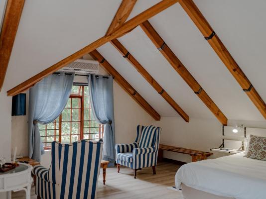 Aan de Oever Guest House - 246470