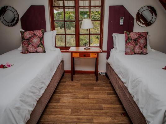 Aan de Oever Guest House - 246476