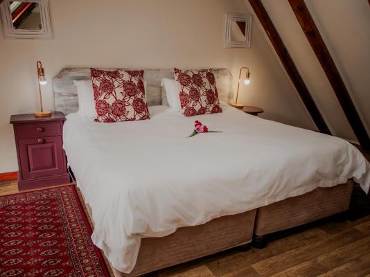 Aan de Oever Guest House - 246479