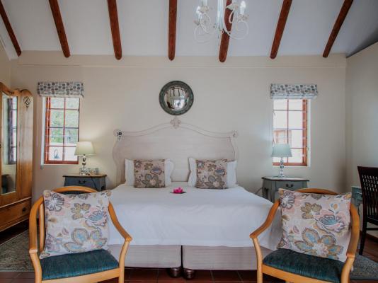 Aan de Oever Guest House - 246511