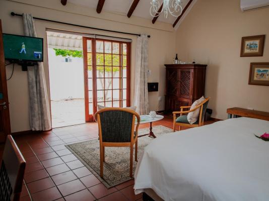 Aan de Oever Guest House - 246513