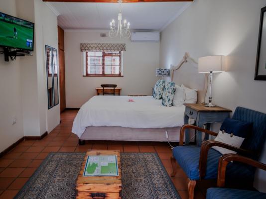 Aan de Oever Guest House - 246520