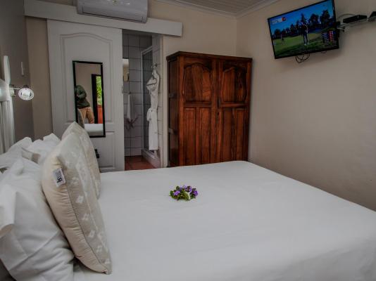 Aan de Oever Guest House - 246523