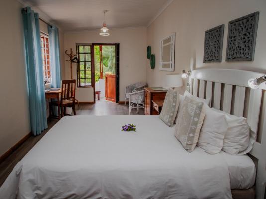 Aan de Oever Guest House - 246524