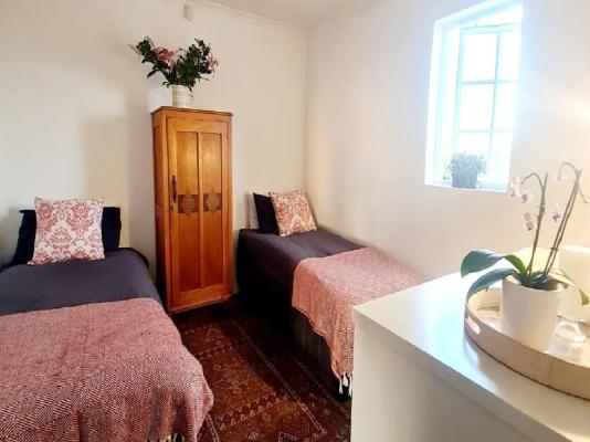 Tradewinds Guest House - 246621