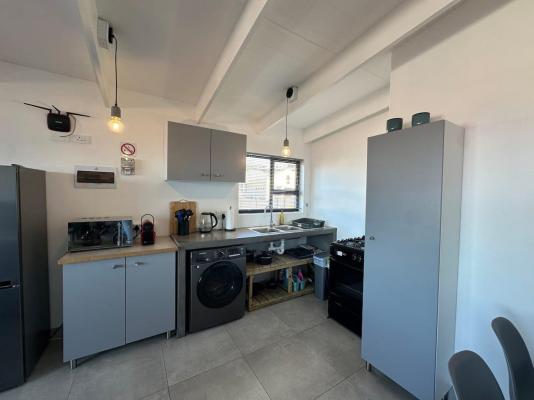 Modern Apartments Downtown - 246654