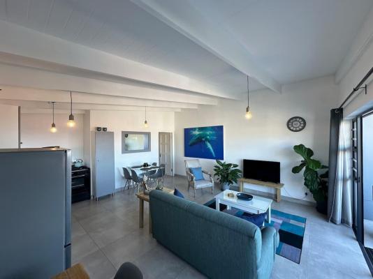 Modern Apartments Downtown - 246655