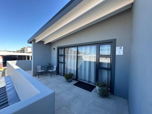 Modern Apartments Downtown - 246659