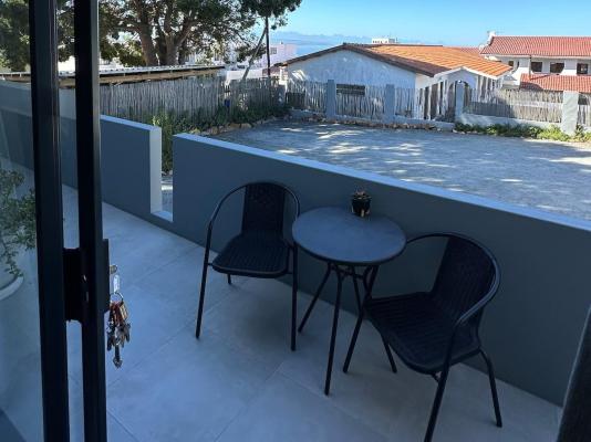 Modern Apartments Downtown - 246684