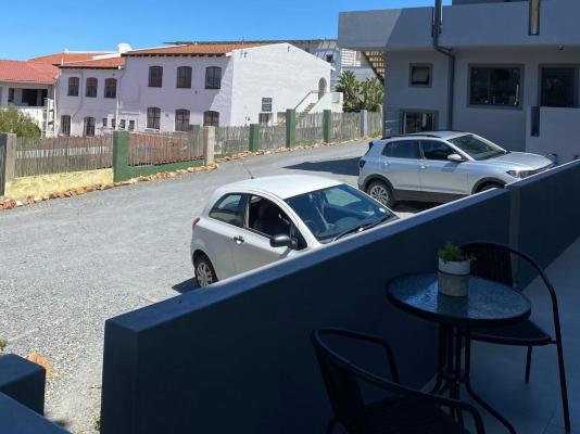 Modern Apartments Downtown - 246694