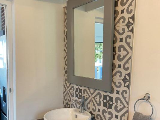 Modern Apartments Downtown - 246695