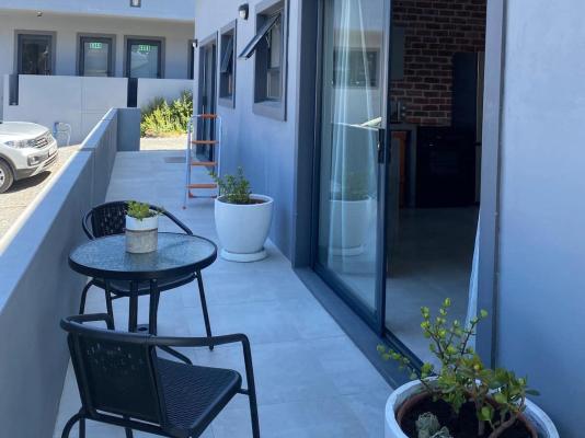 Modern Apartments Downtown - 246698