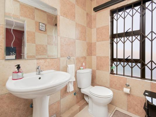 Mkhwani Guest House - 246780