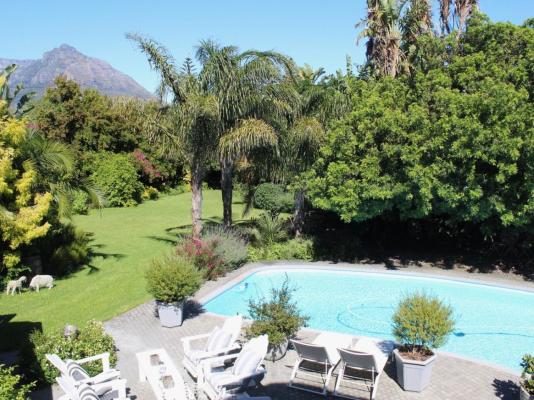 Cosy Corner Guest House - 246981