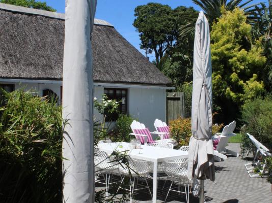 Cosy Corner Guest House - 247000