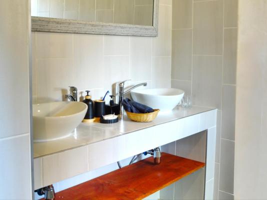 Emathulini Holiday Home - 247107