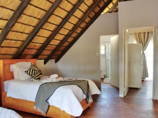 Emathulini Holiday Home - 247116